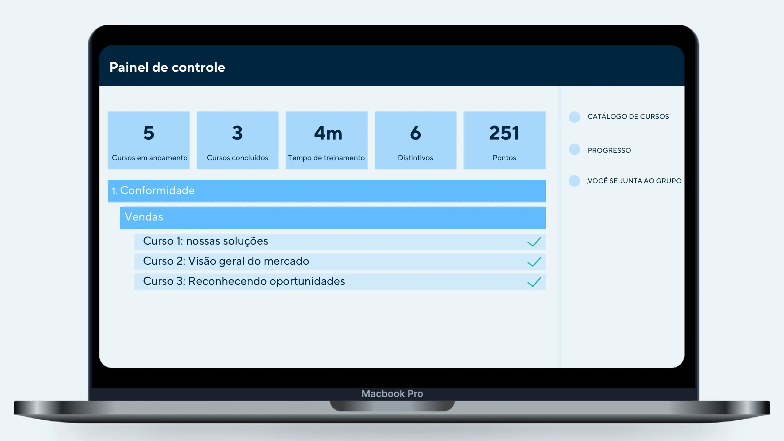 Uma tela de laptop exibindo um painel de treinamento de vendas com o progresso do curso, crachás, pontos e tempo gasto no treinamento.